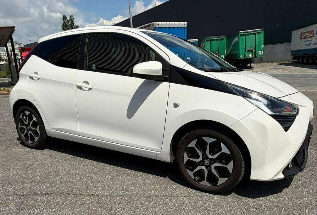 Toyota Aygo 1.0i VVT-i x-play II M/M SPORT