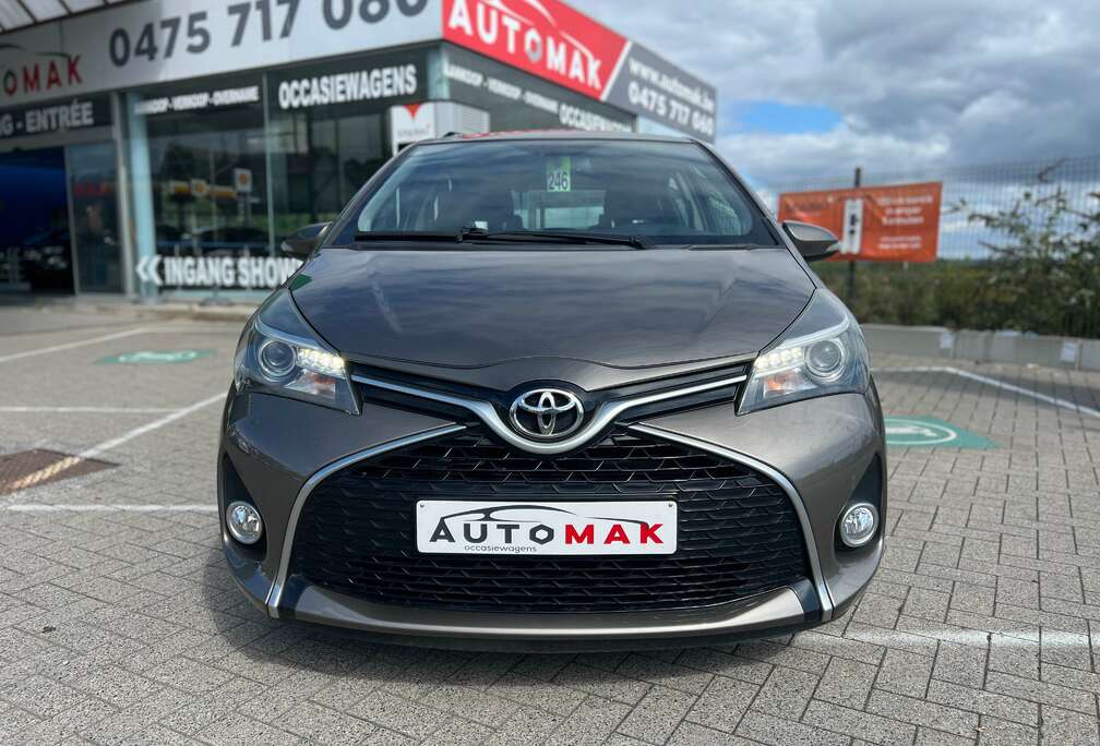 Toyota Yaris 1.33i VVT-i Dynamic and pack Style
