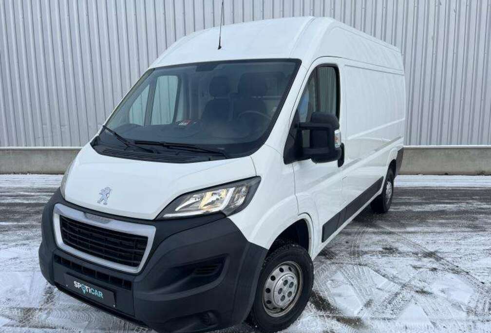 Peugeot III Pack CD Airco*12 MOIS GARANTIE*FAIBLE KILOMETR