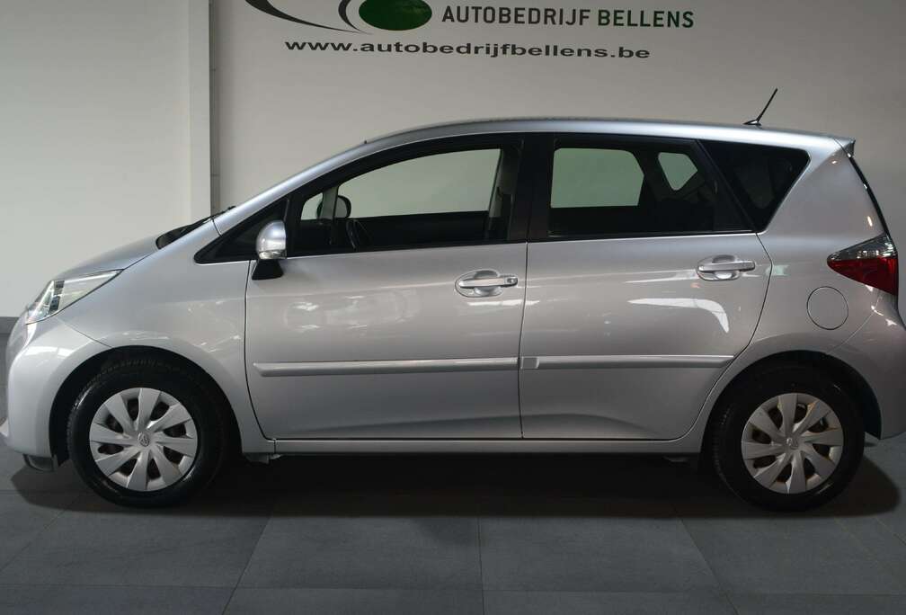 Toyota Verso S 1.33 VVT-i Luna