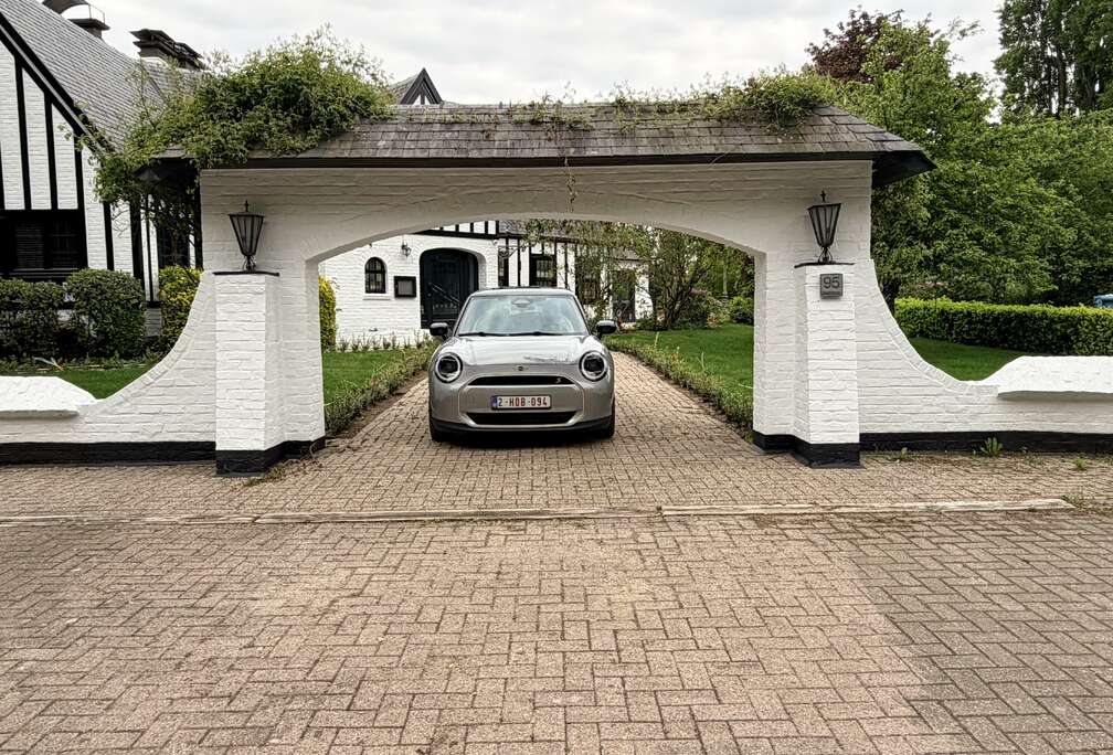 MINI e-Mini 54.2 kWh