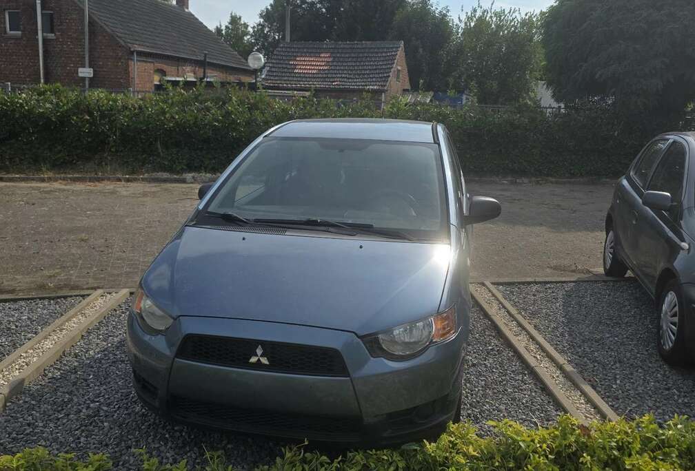 Mitsubishi 1.1i