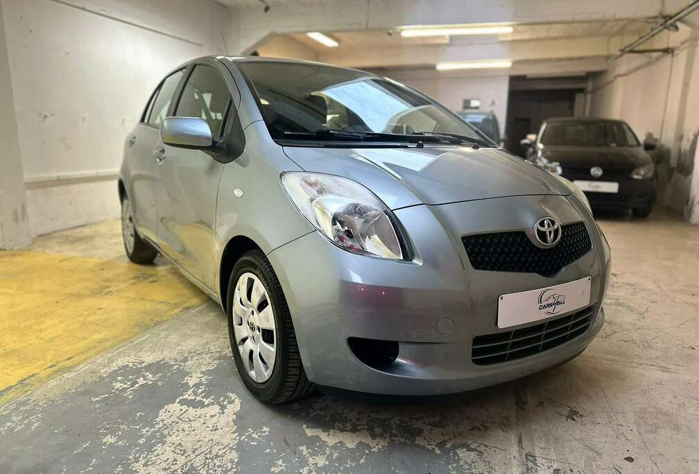 Toyota Yaris 1.3 VVT-i Luna A/C  61 000 KM