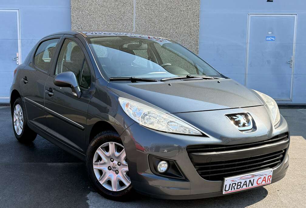 Peugeot 207  1.4i Access