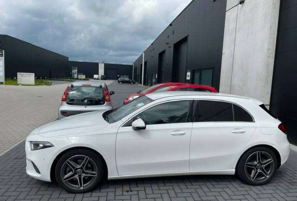 Mercedes-Benz A 220I, Automaat, AMG wielen, Parkeersensoren, Navi, Bluetooth, Cruise control, Airco, Trekhaak, Verkoop in opdracht