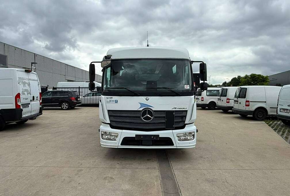 Mercedes-Benz ROOFAIRCO (Stock ID 33054)
