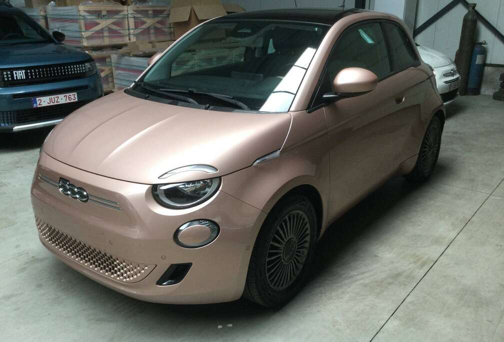 Fiat e-500 42 kWh Icon 3 1 Icon