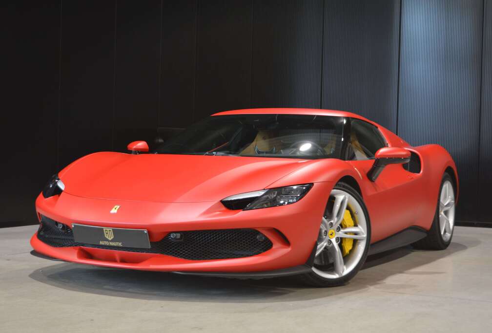 Ferrari 3.0 V6 Hybride - 15.000 km - ROSSO F1 OPACO