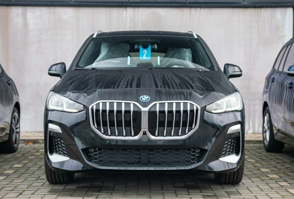 BMW Active Tourer PHEV 230xeA (240 kW)