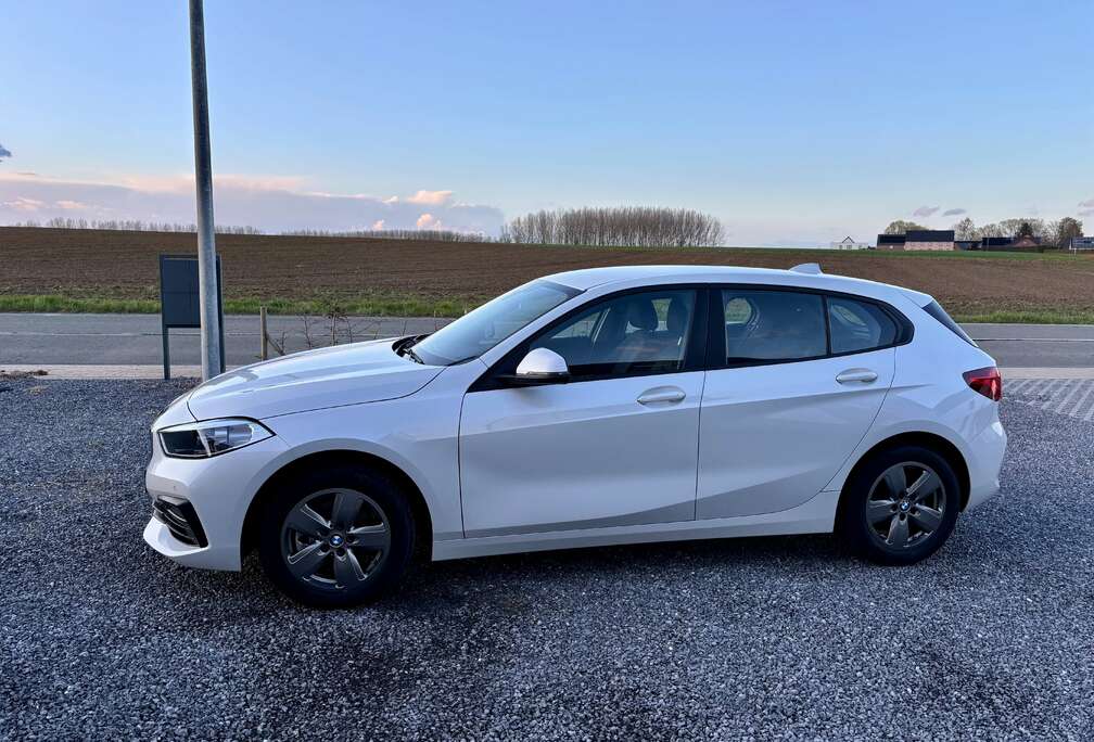 BMW 118i OPF  CARPLAY  NAVI  CAPTEURS AV/AR  CARPASS