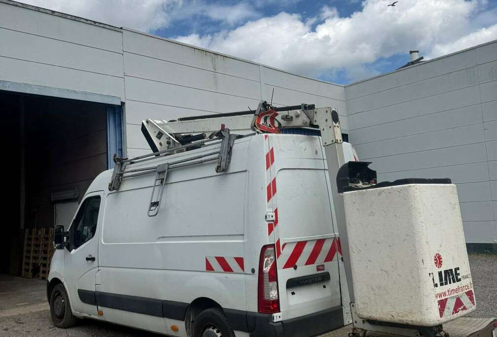 Renault 2.3 dCi 35 L3H1