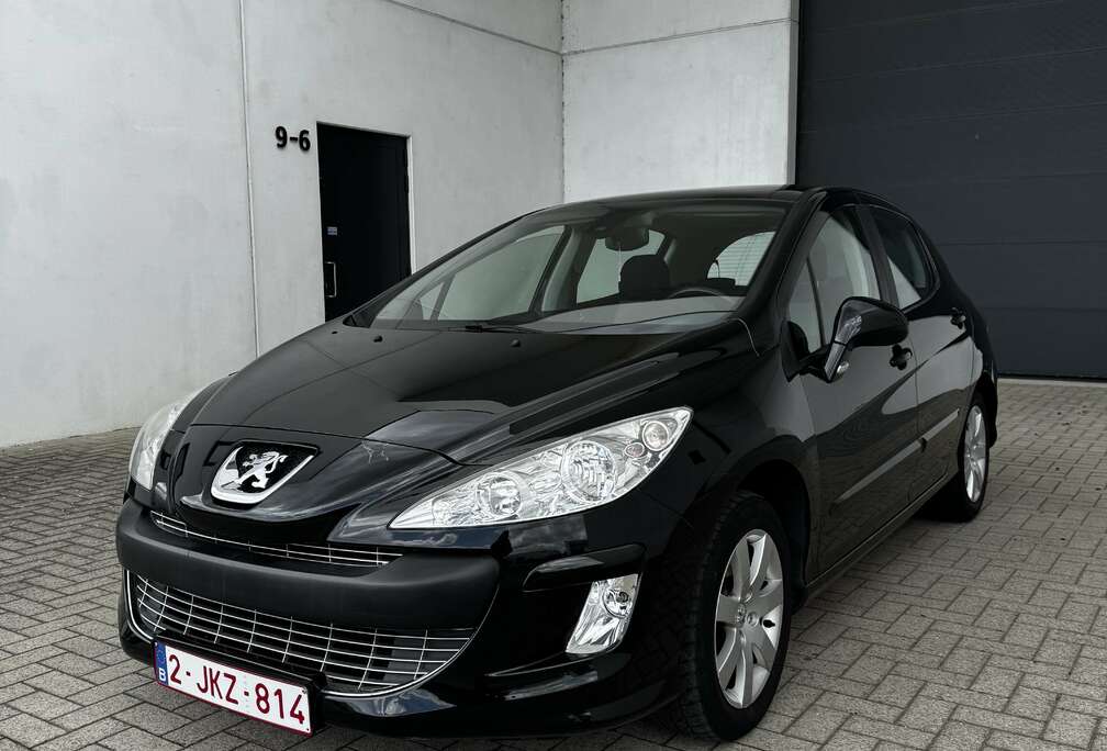 Peugeot 1.6 Benzine/Automaat/Navi/Sensoren/Pano