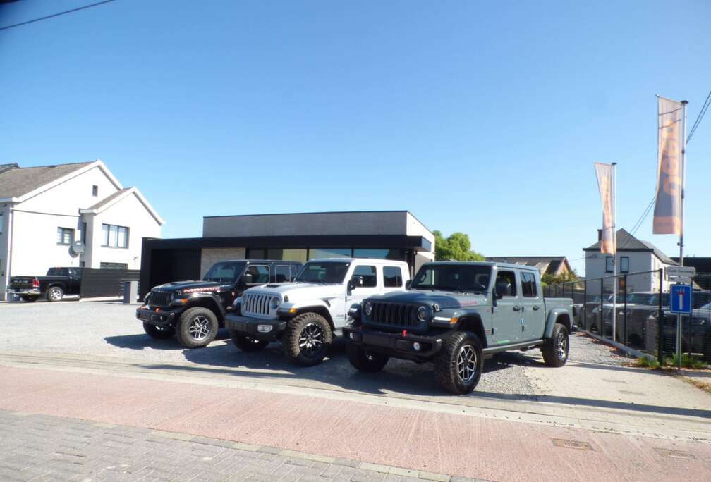 Jeep 3.6 V6 Mojave & Rubicon Edition ** New 0 km**