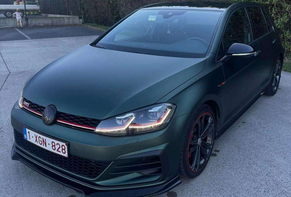 Volkswagen Golf GTI (BlueMotion Technology) DSG Performance