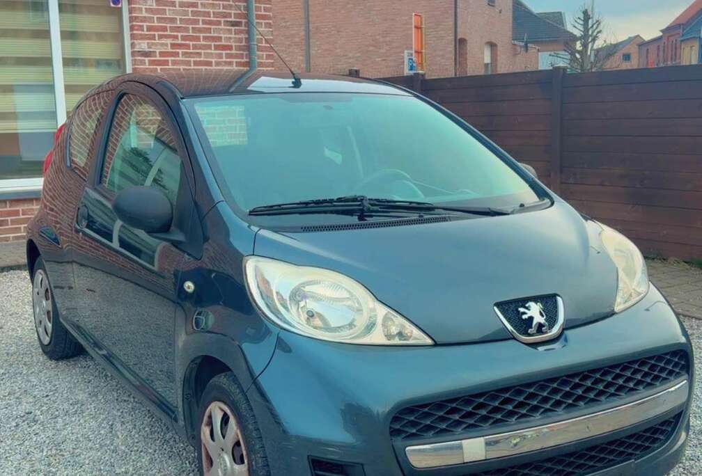 Peugeot 1.0i Trendy