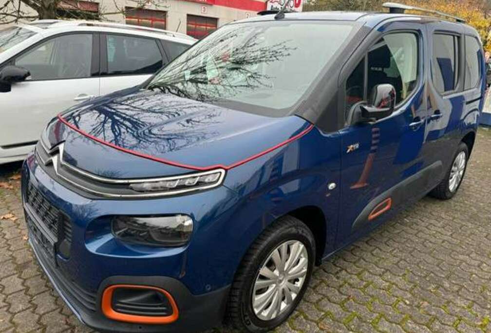 Citroen CITROEN BERLINGO SHINE XTR PANORAMA HEAD UP AUTOMA