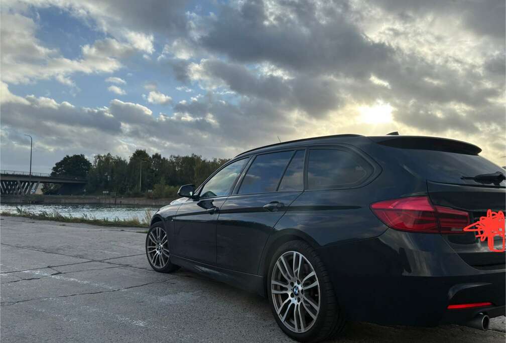 BMW Touring 340iXA