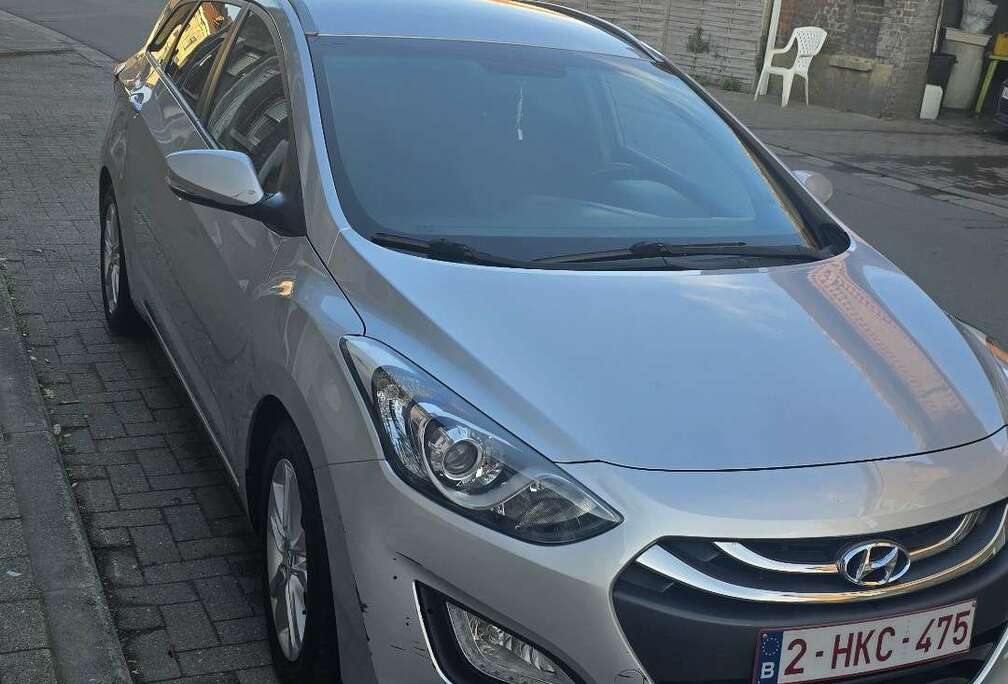 Hyundai SW 1.4i Lounge