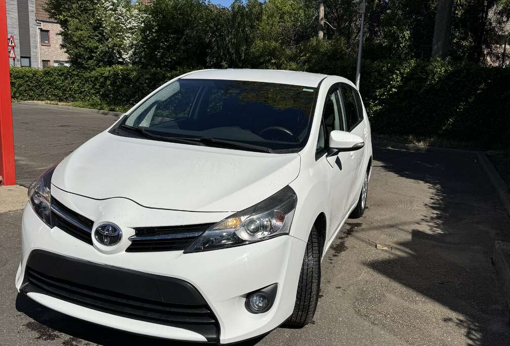Toyota 1.6i Comfort 5pl.