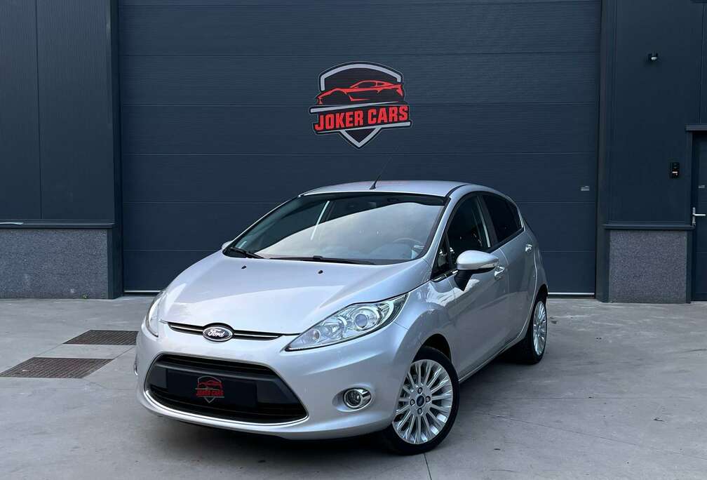 Ford 1.25i Titanium Airco Digital Bluetooth EURO5