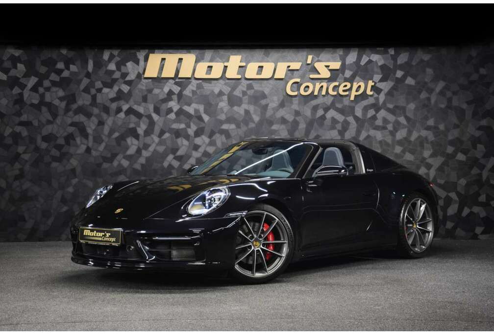 Porsche 992 TARGA 4S