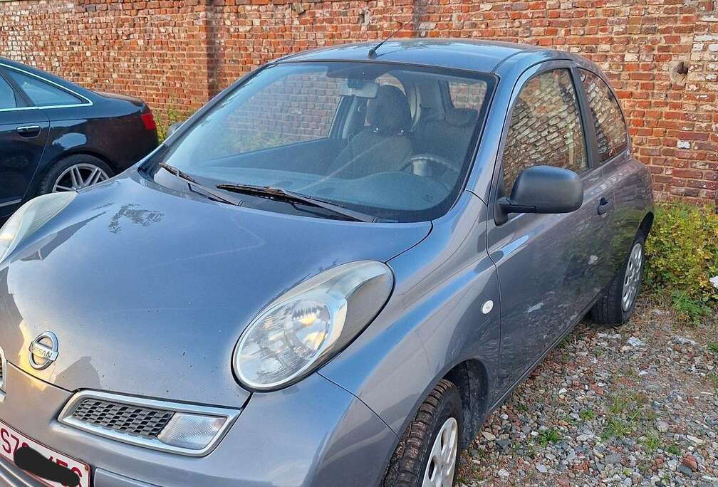 Nissan 1.2i Acenta