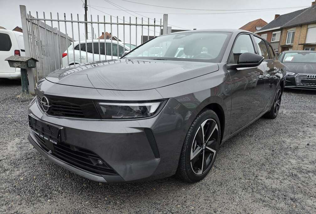 Opel Tourer Plug-In-HybridNAVCARPLAYADAPCRUISEDAB