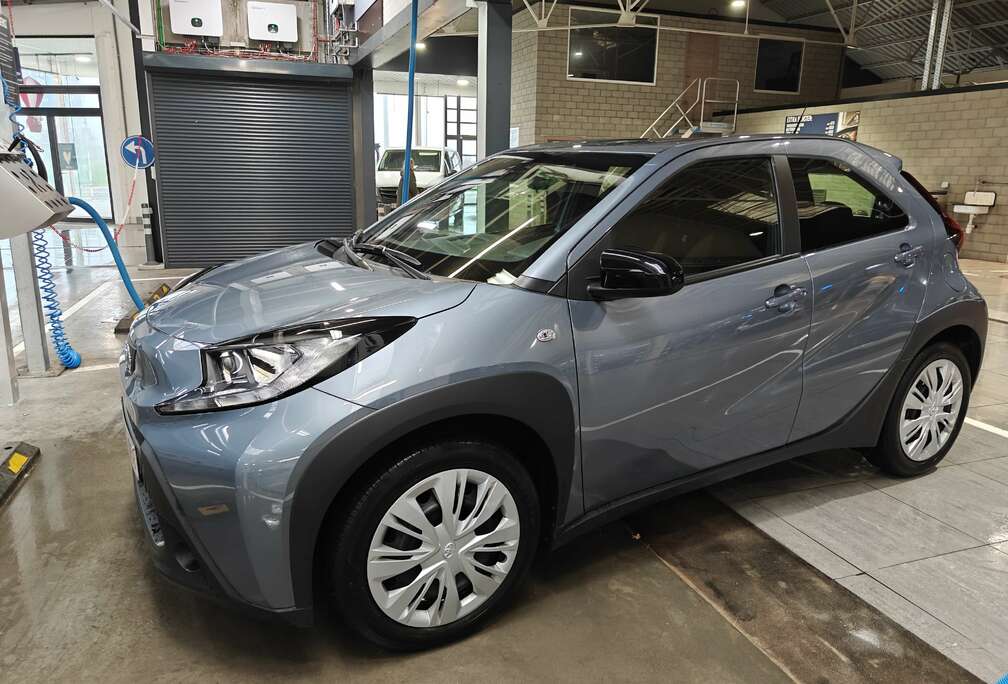 Toyota 1.0 VVT-i Play