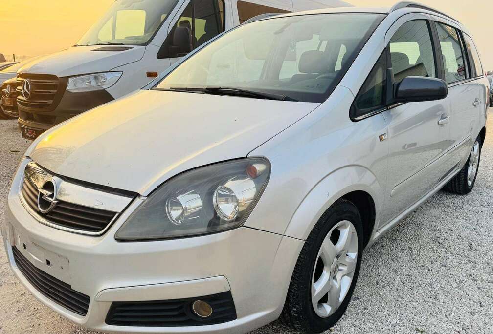 Opel Zafira 1.9 DTH CDTi Cosmo 7places