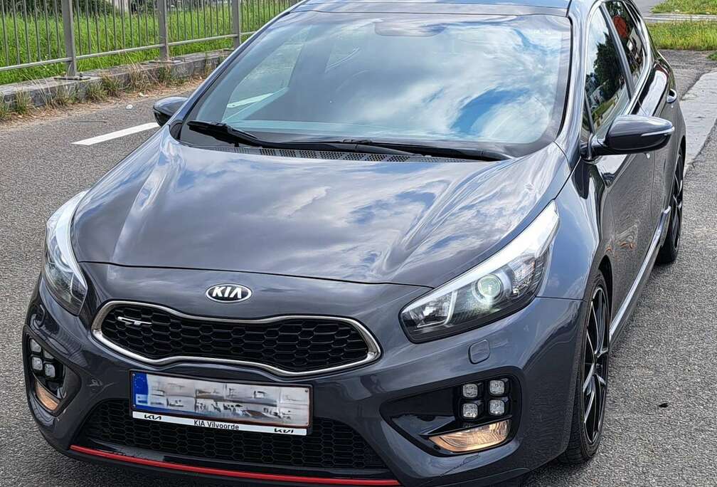 Kia Ceed 1.6 T-GDI GT-Challenge