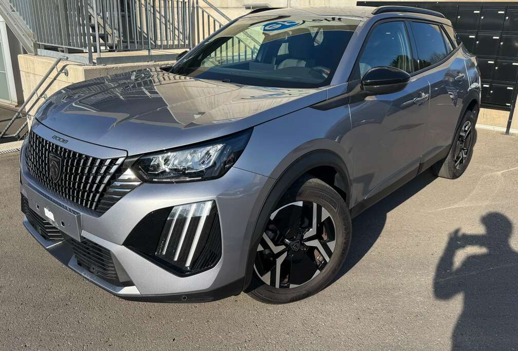 Peugeot 1.2 PURETECH 100 ALLURE