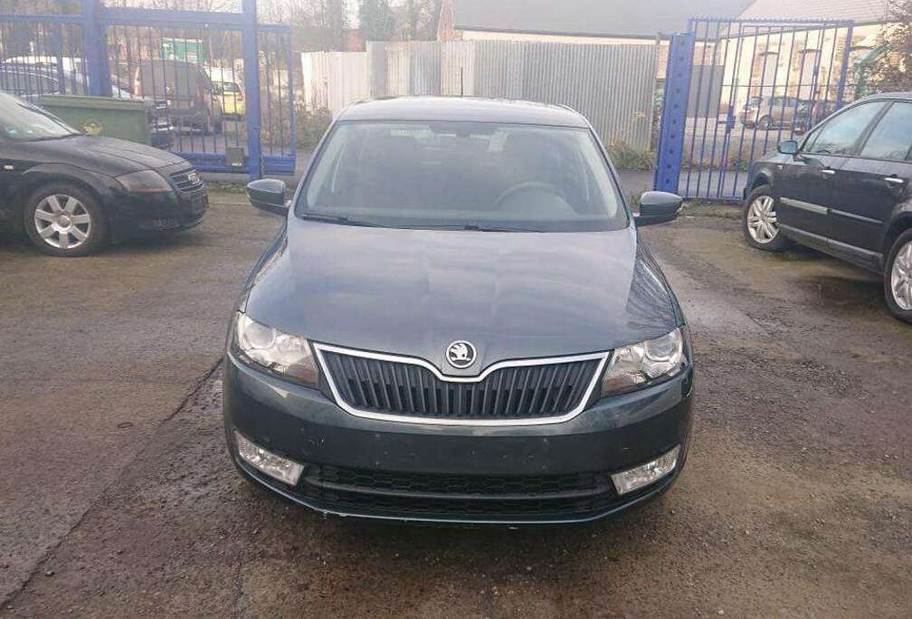 Skoda 1200cc essence 2016 92000km sgs chf clim JA