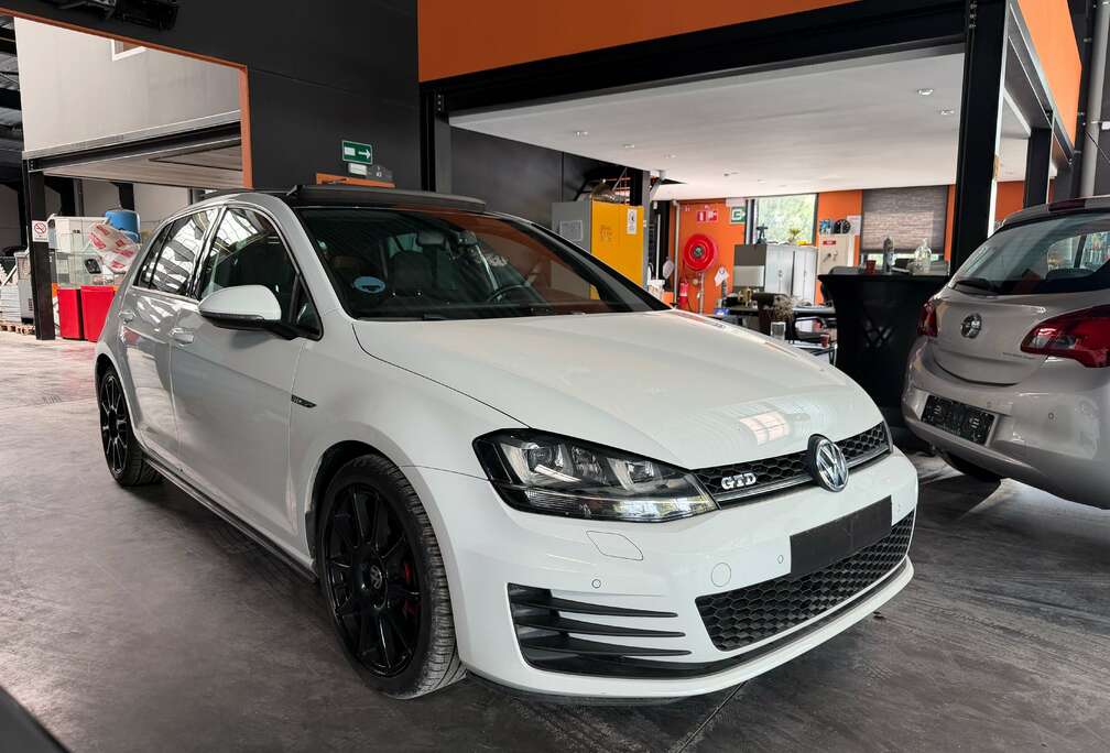 Volkswagen Golf 2.0 CR TDi DSG/12 mois de garantie
