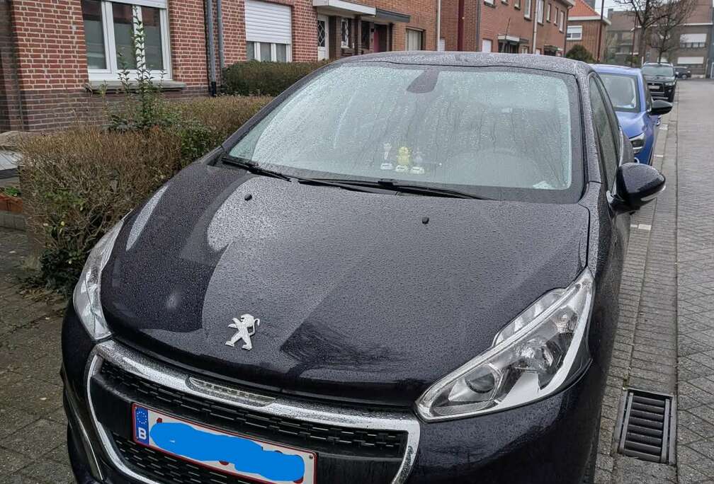 Peugeot 208 1.2i PureTech Allure S