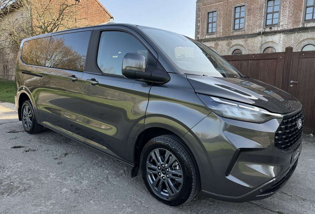 Ford 2.0 TD **9 PLACES** Titanium S/S (EU6.2)
