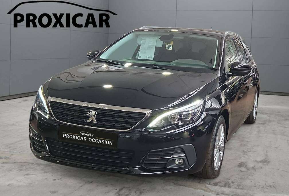 Peugeot SW Style 1.2i 110cv Carplay*Camera*GPS