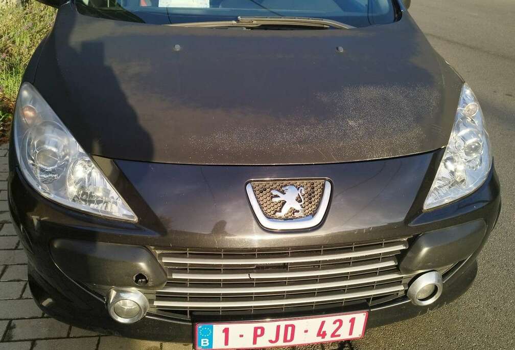 Peugeot AFFAIRE 1.4e STANDARD