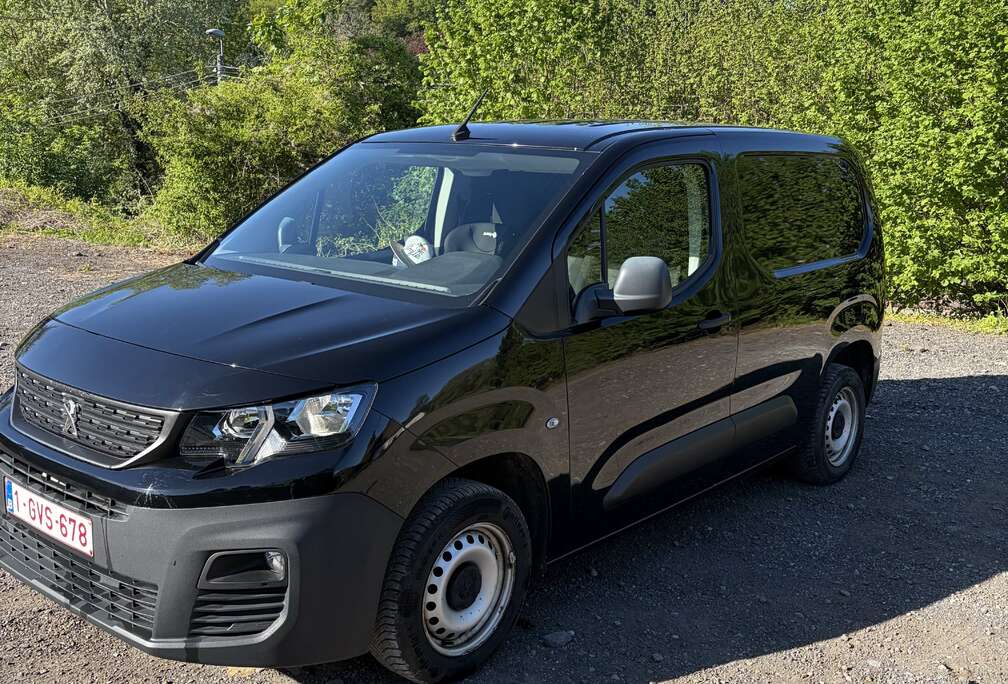 Peugeot 1.5 BlueHDi L1 STD Light Prem. S/S(EU6.2