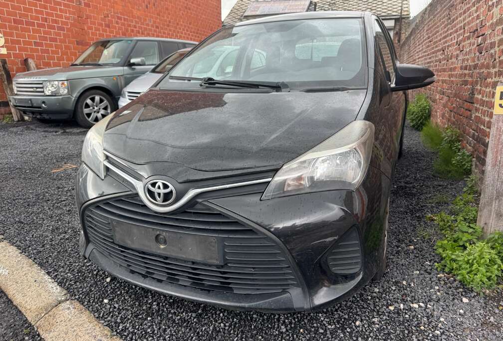 Toyota Yaris 1.0i Essence Accidenté les portes  roule bien