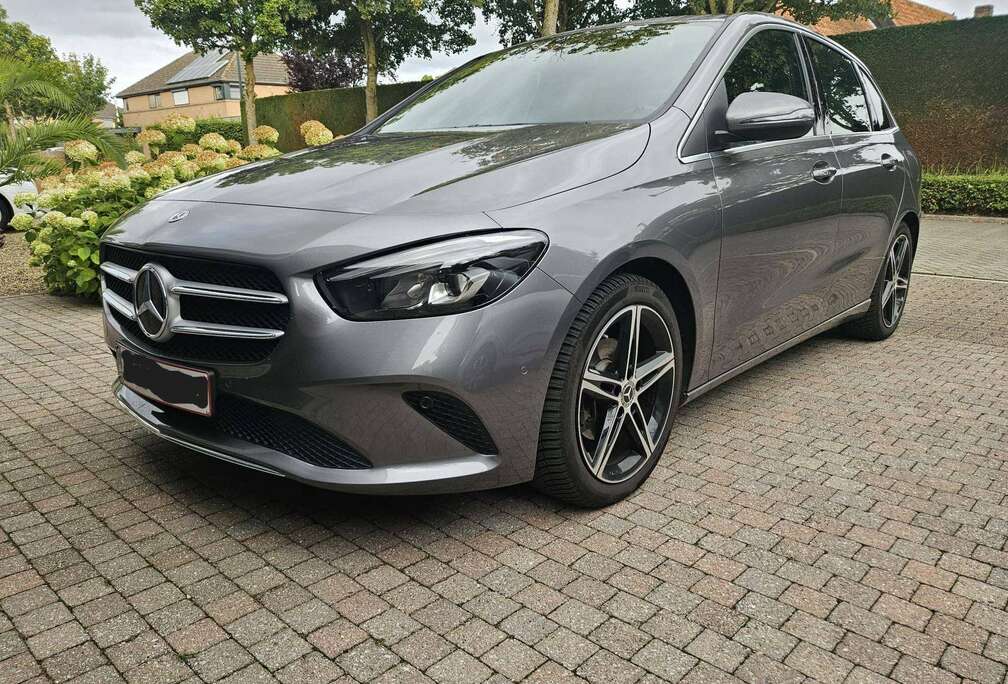 Mercedes-Benz B 180 Luxury Line