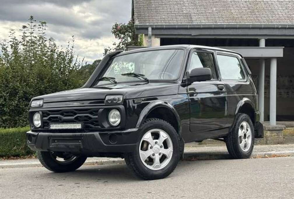 Lada Niva 1.7i