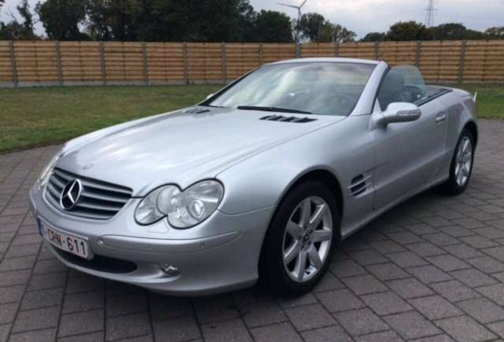 Mercedes-Benz Cabrio *  Bi-xenon * Navigatie * Verwarmde zetels