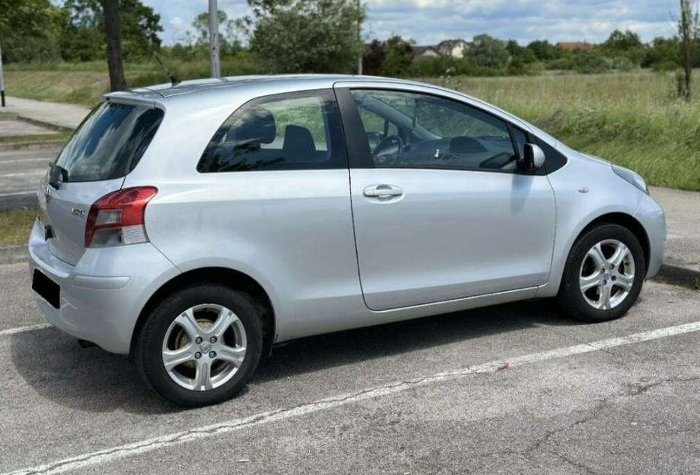 Toyota Yaris 1.3i VVT-i 16v Terra