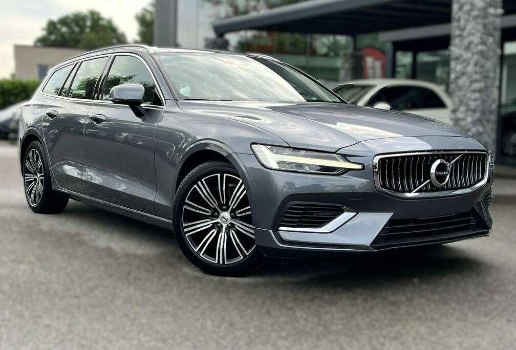 Volvo V60 2.0 T6 AWD PHEV Momentum Pro / CARPLAY / BTW