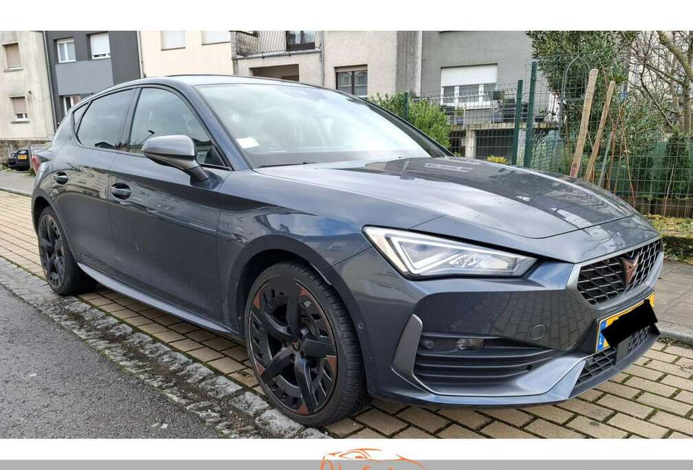 e-Hybrid 245 DSG, CAMERA, ACC, NAVI, CARPLAY, Mirr