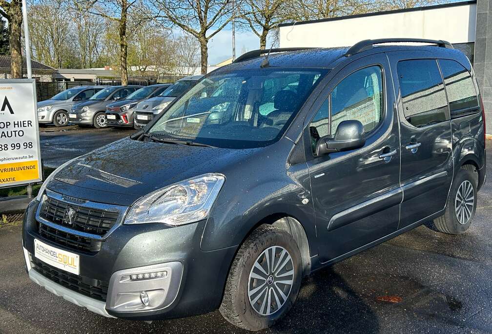 Peugeot 1.2i, 2018, 111.430km, Navi, Keuring + 1j Garantie