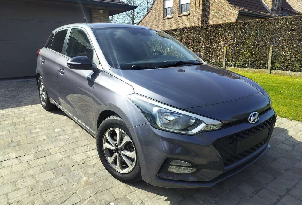 Hyundai AUTOMAAT MET CARPLAY EN GARANTIE