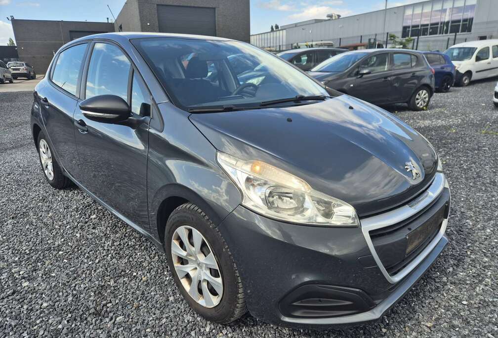 Peugeot 1.2i Access / Climatisation / marchand ou export//
