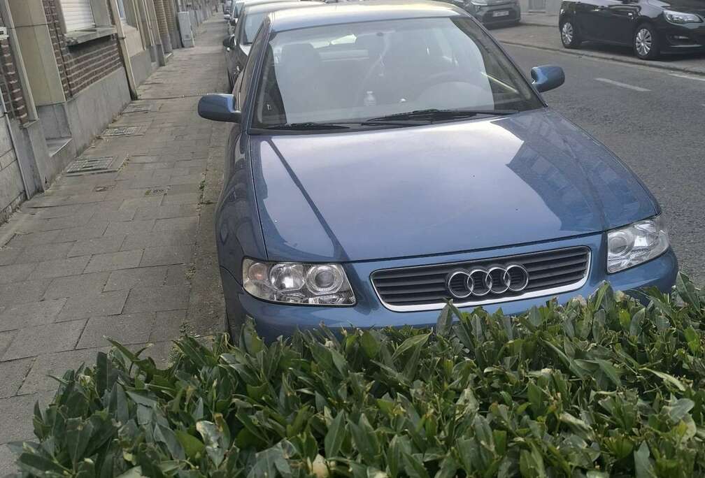 Audi 1.6i Ambition