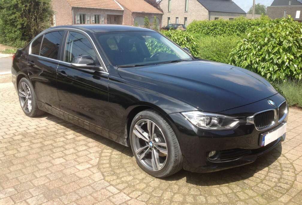 BMW 316d Touring Luxury Line - nieuwe motor